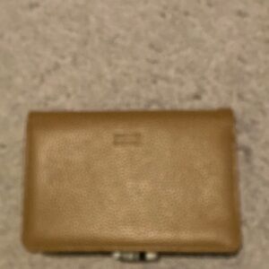Tan Leather Wallet- kiss lock/Vintage Vibe